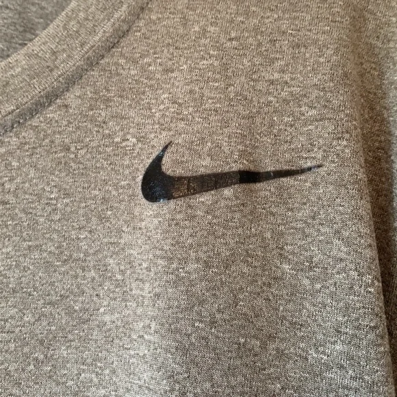 Nike Dri-Fit tee - Picture 2 of 4
